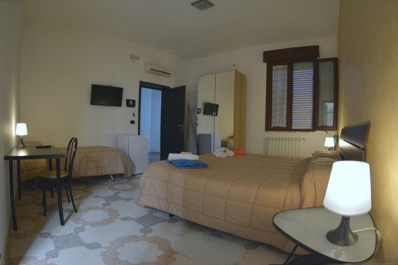 Bed & Breakfast "Mazzini" レヴェラーノ エクステリア 写真